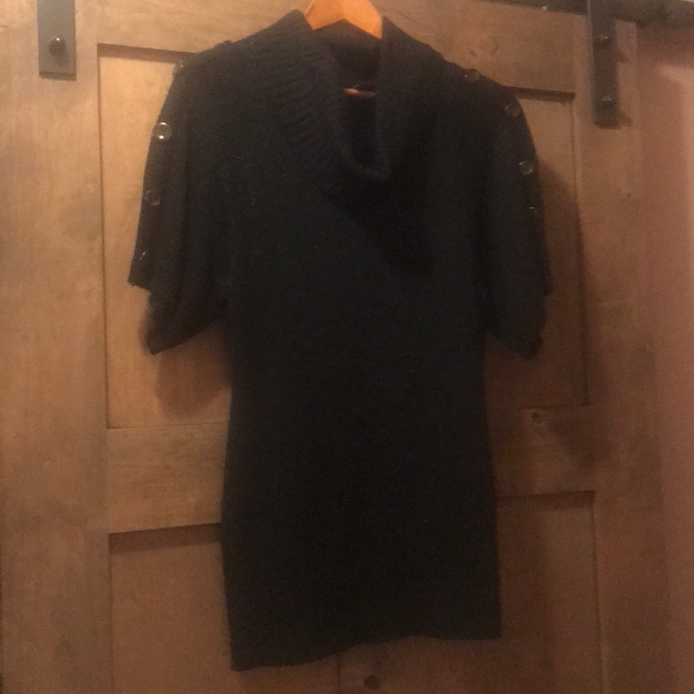 3/$10 U-Knit size Medium short sleeve sweater